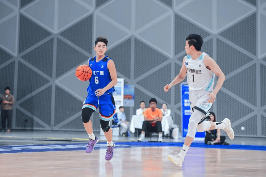 对于冠军的, 紧急驰援, 与CUBA 对于冠军的, 紧急驰援, 与CUBA