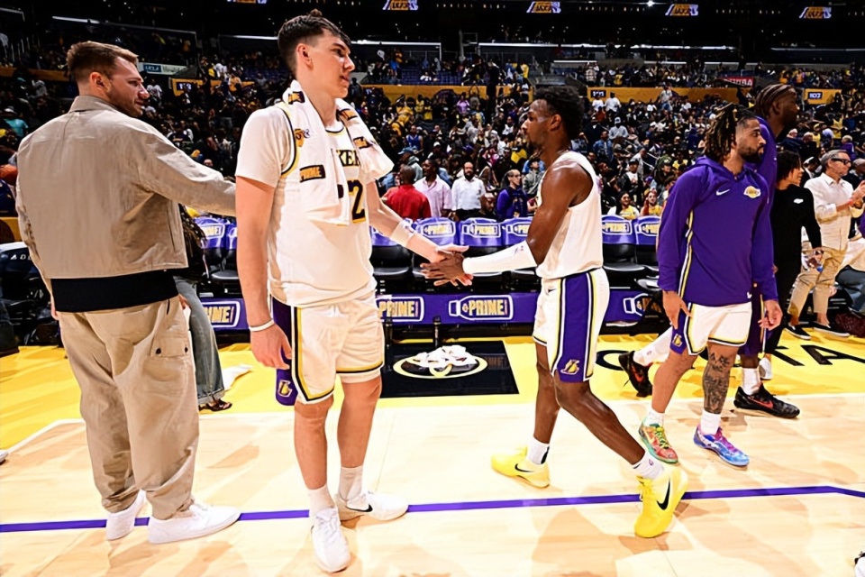 的开门红, AA 的开门红, AA